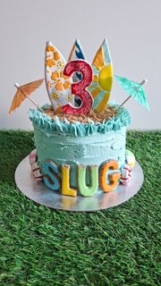 Custom Cakes & Treatos